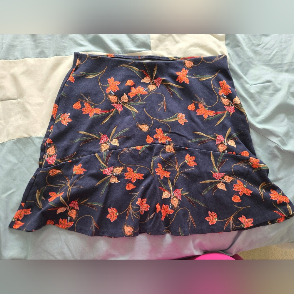 Loft medium fall floral skirt